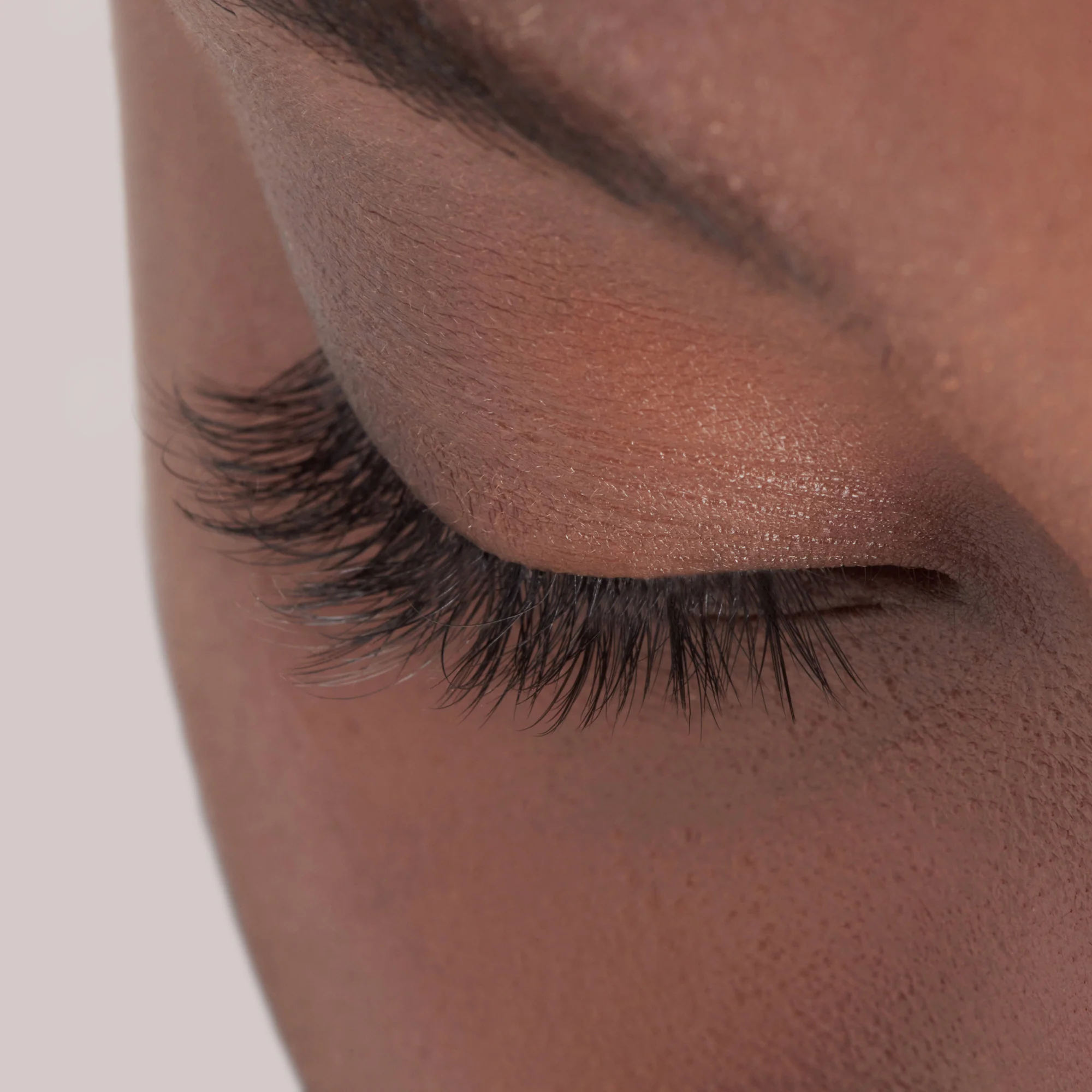 imPRESS Falsies Long Lasting Self Adhesive Eyelashes – Demi Wispy - Image 3