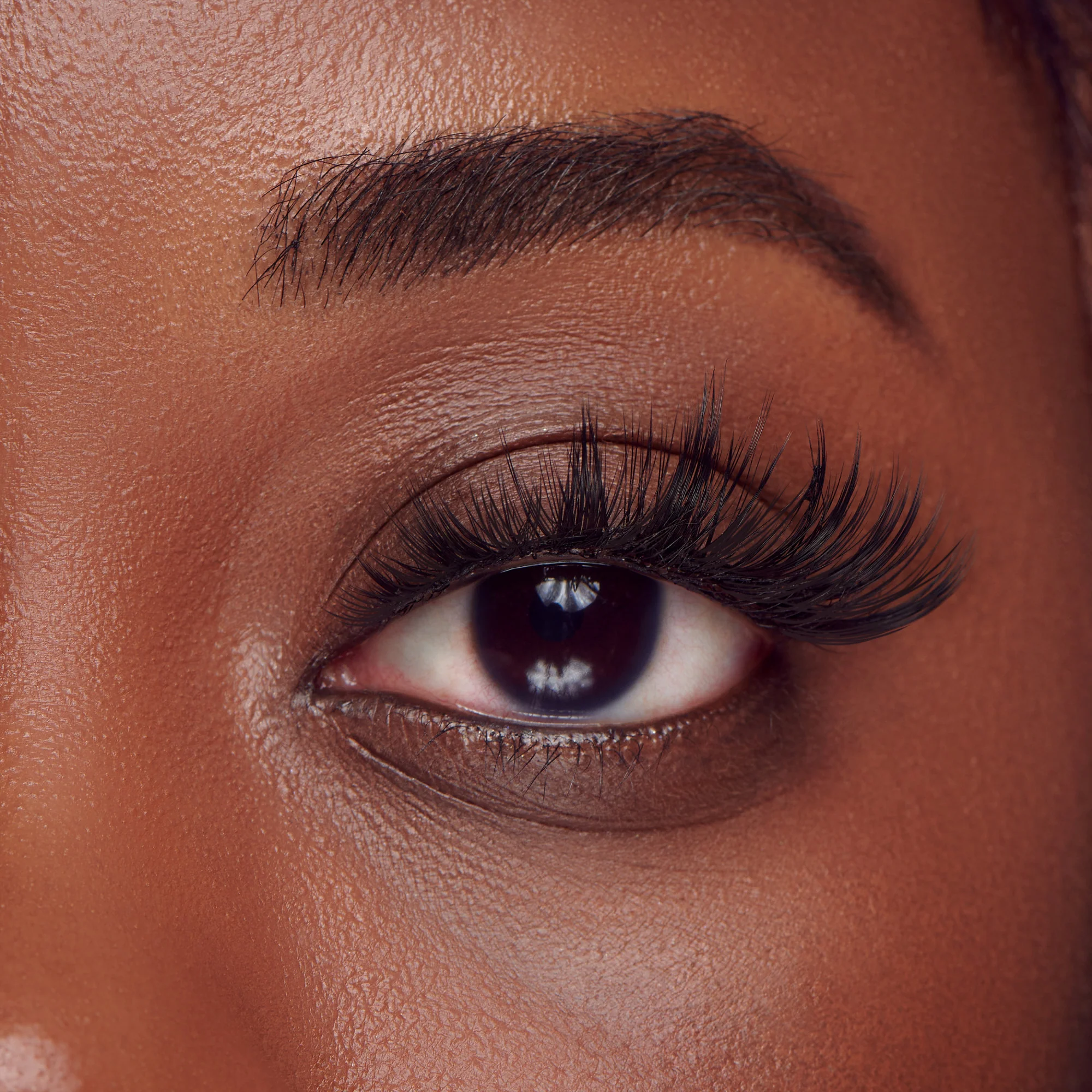 KISS The Power of Pink Limited Edition False Eyelashes, ‘Save’, 1 Pair - Image 2