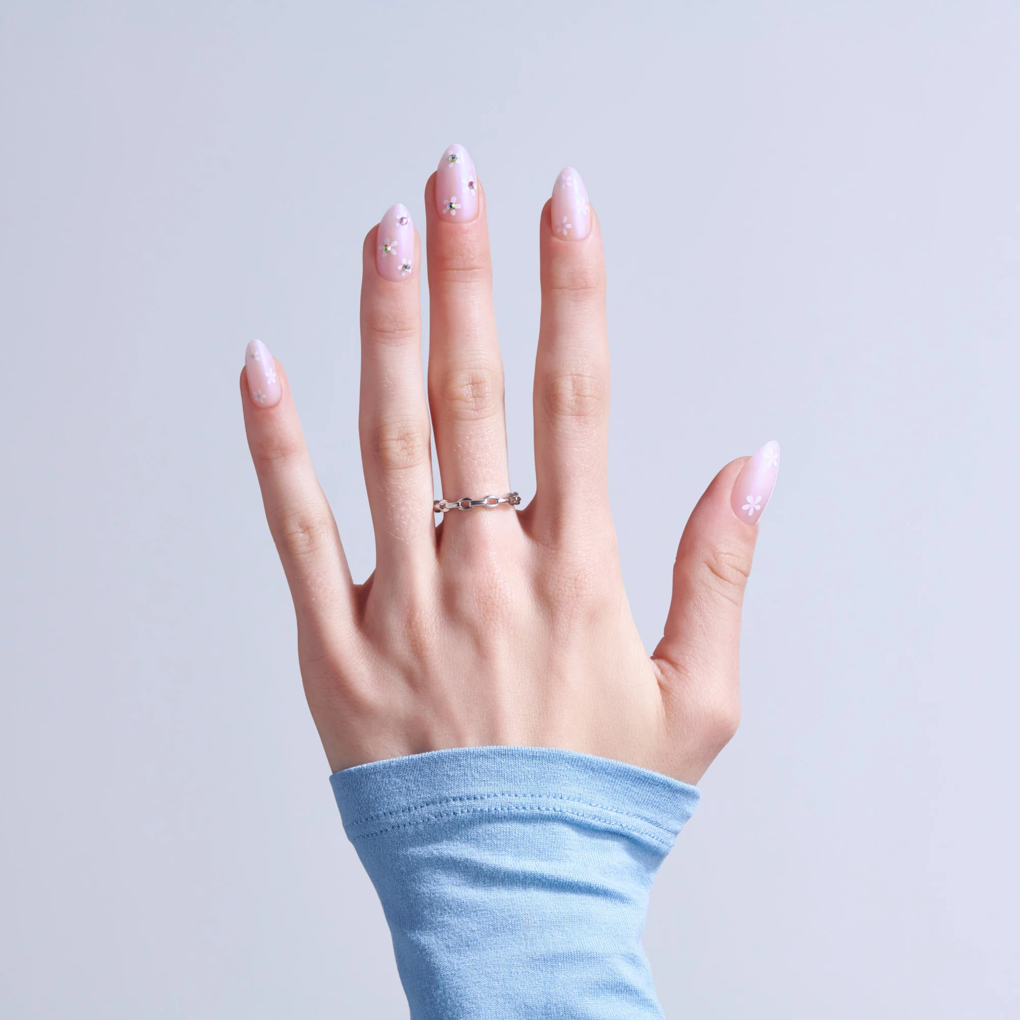 KISS GLAM 3D & Jewel Press On Glue Nails - Breeze of Bliss