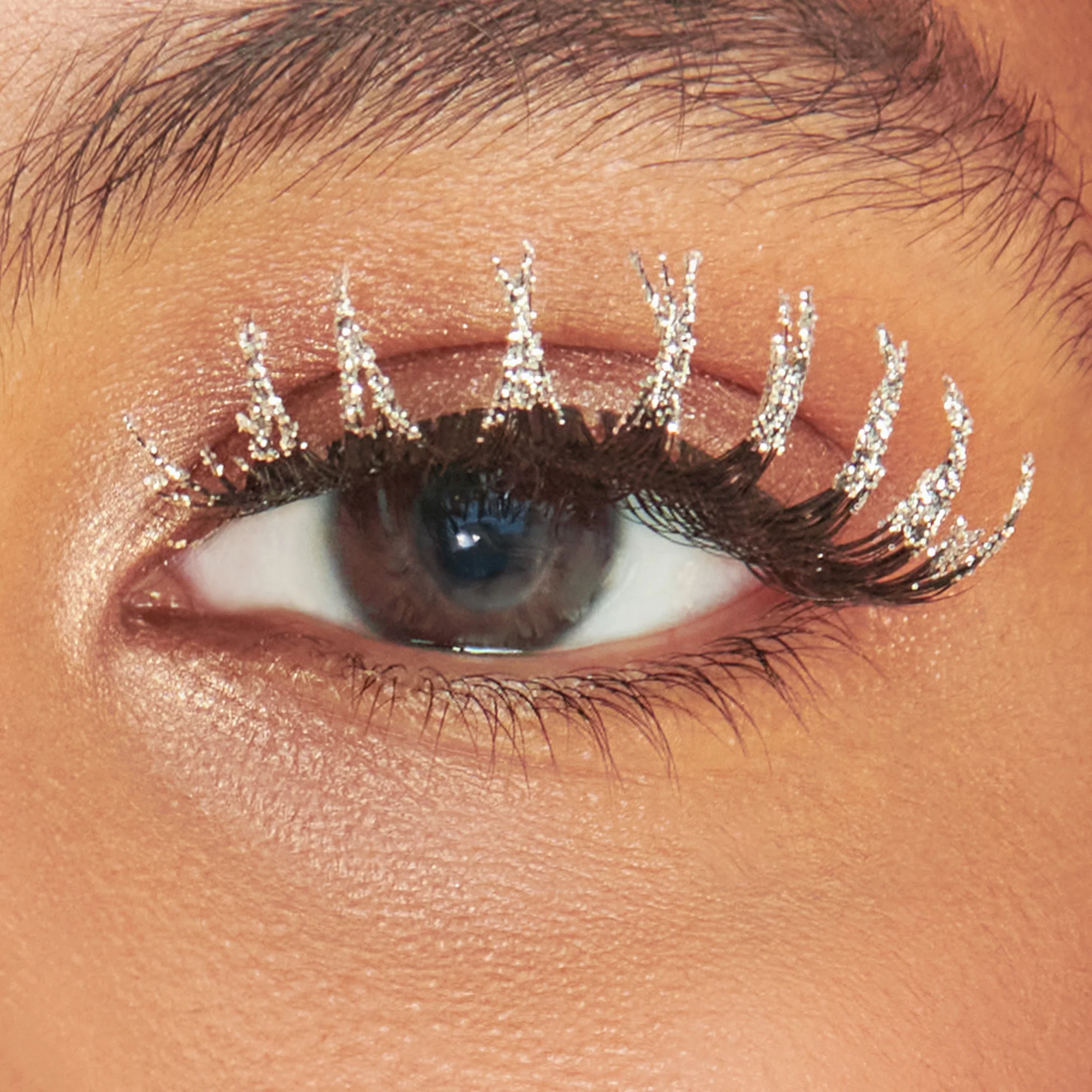 KISS Lash Couture Faux Mink Holiday Lashes – Jubilee - Image 4