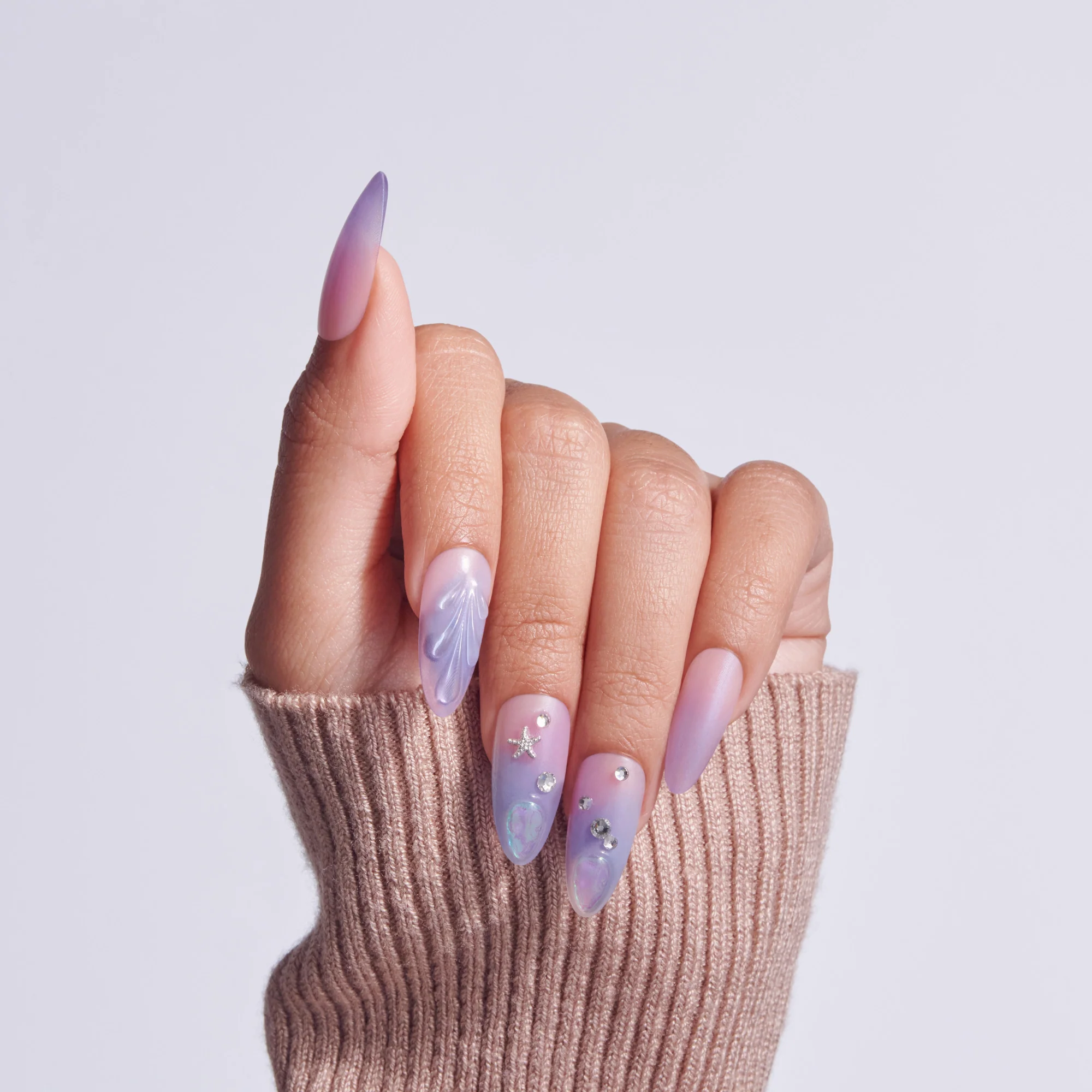 KISS LUXE Press On Glue Nails - Jasmine Skies - Image 3